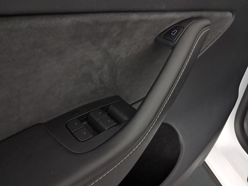 Tesla Model Y, 2022