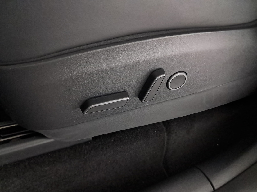 Tesla Model Y, 2022