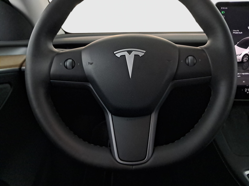 Tesla Model Y, 2022