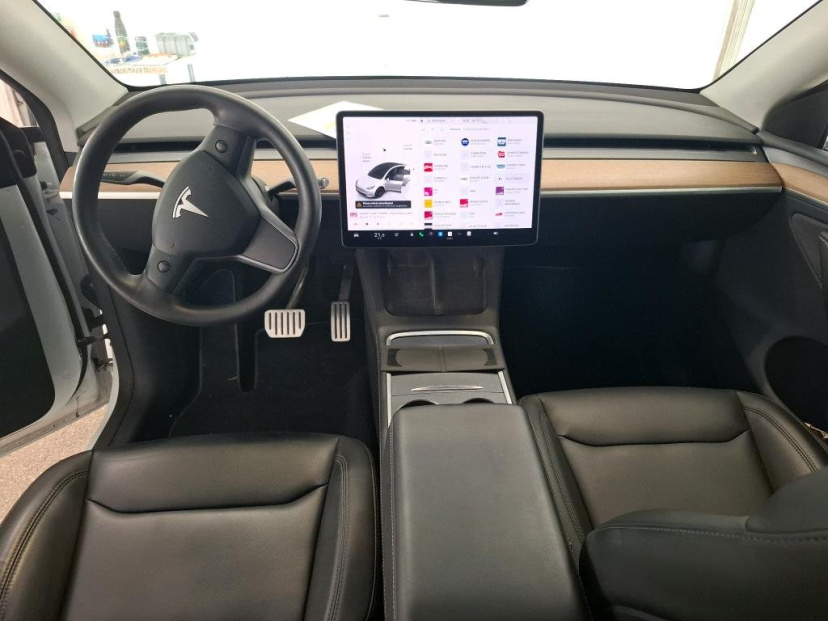 Tesla Model Y, 2022