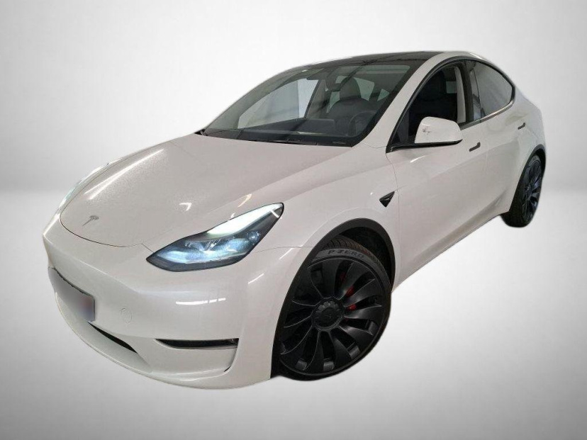 Tesla Model Y, 2022