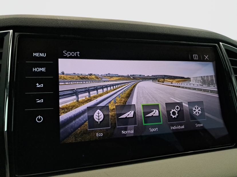 Škoda Karoq, 2018