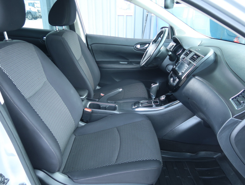 Nissan Pulsar, 2015