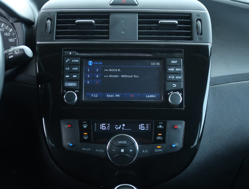 Nissan Pulsar, 2015