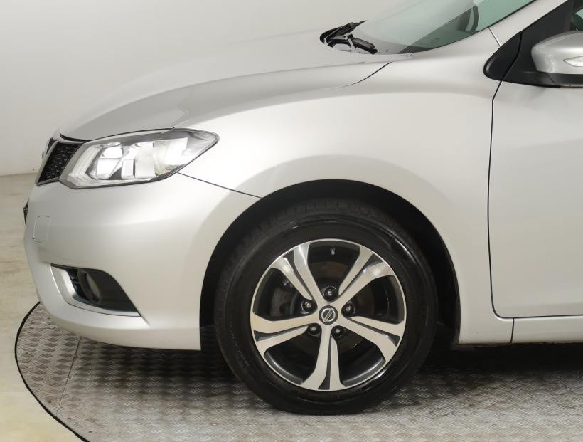 Nissan Pulsar, 2015