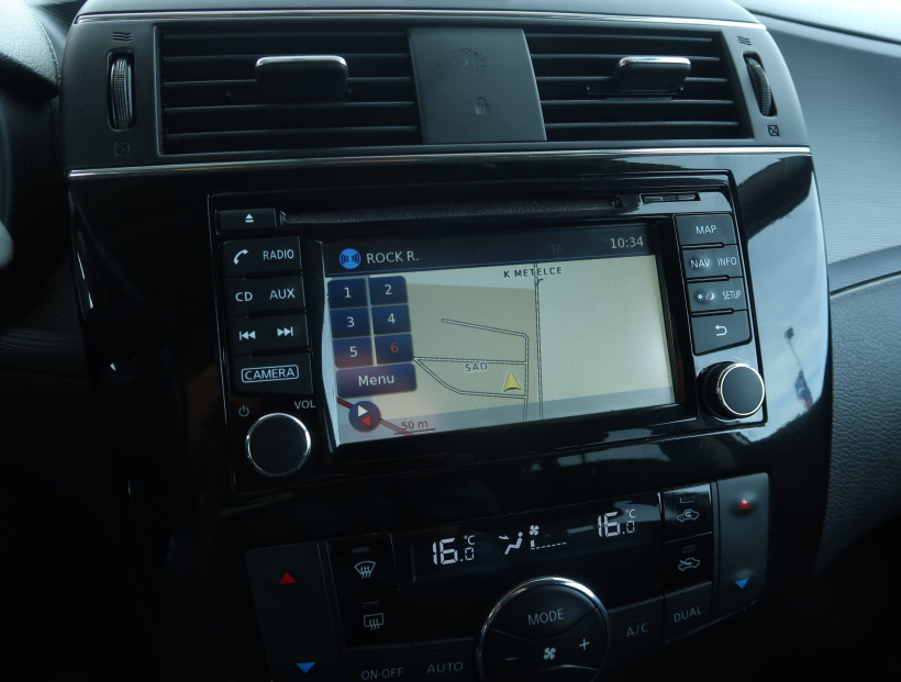Nissan Pulsar, 2015