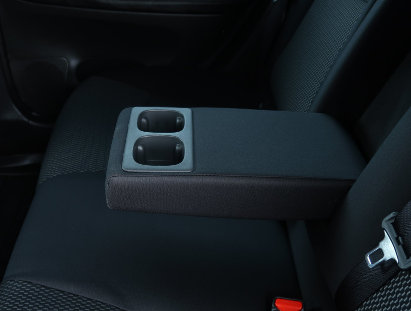Nissan Pulsar, 2015