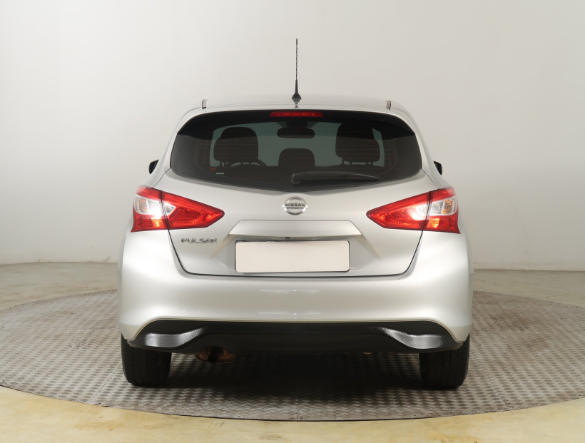 Nissan Pulsar, 2015