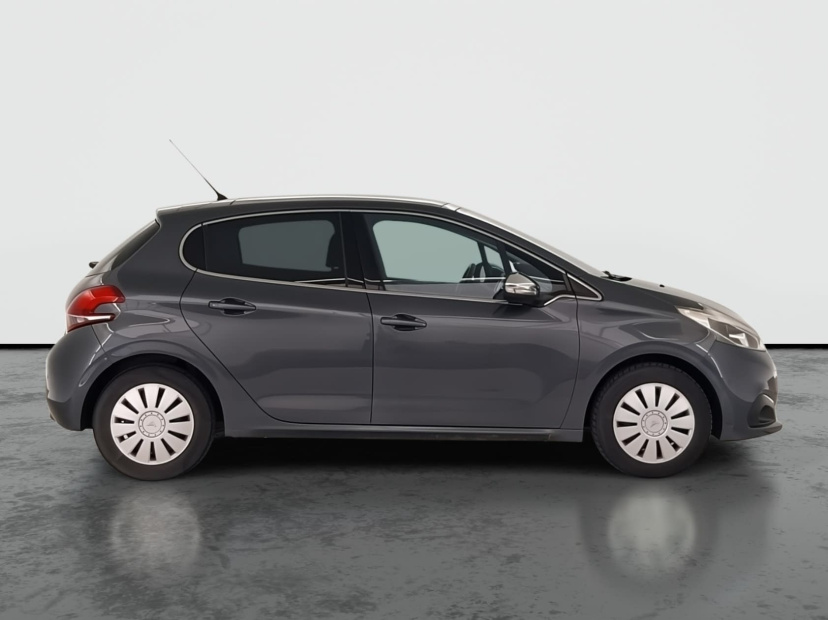 Peugeot 208, 2015