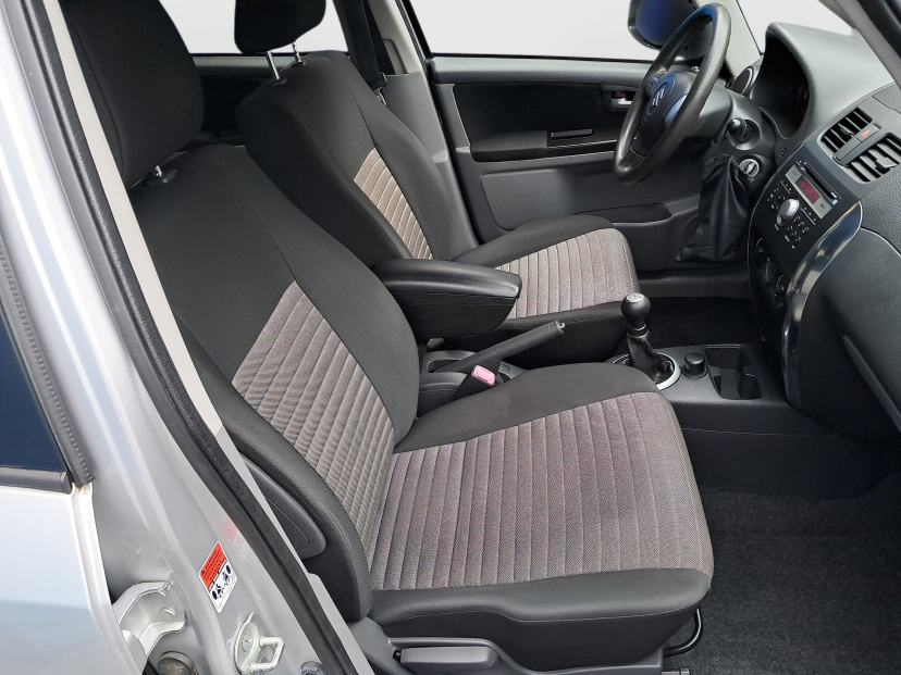 Suzuki SX4, 2011