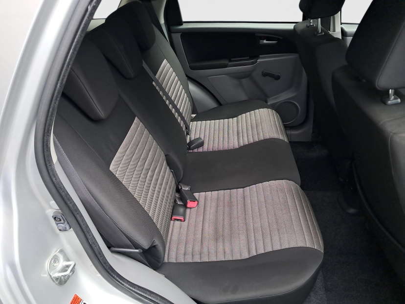 Suzuki SX4, 2011
