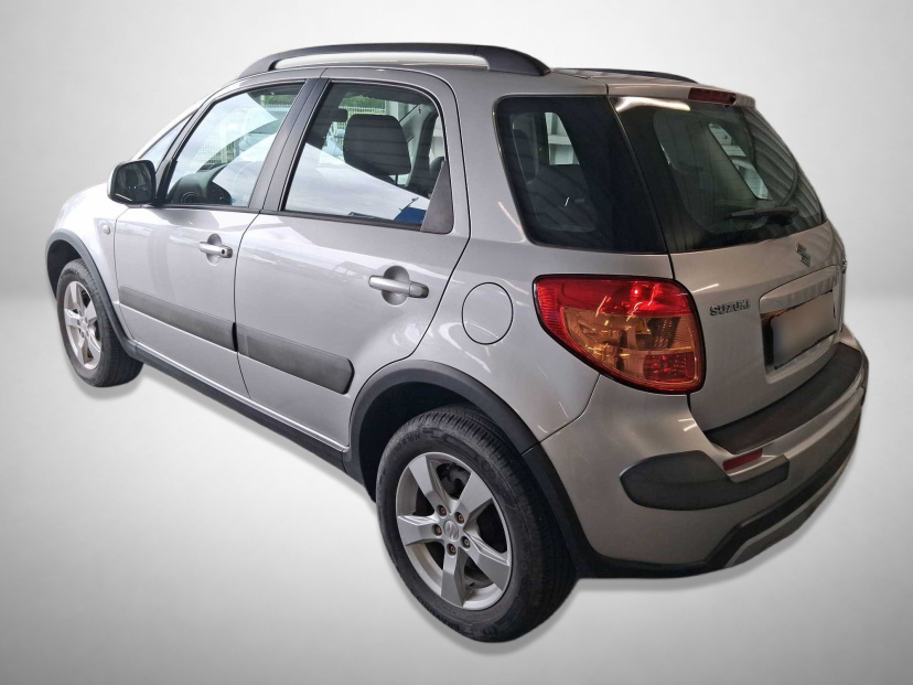 Suzuki SX4, 2011