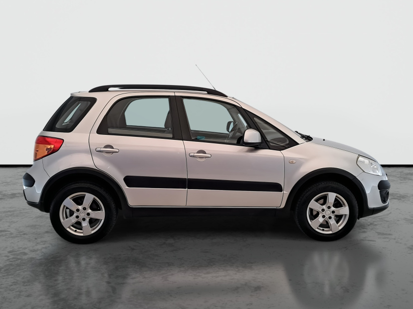 Suzuki SX4, 2011
