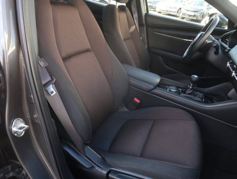 Mazda 3, 2021