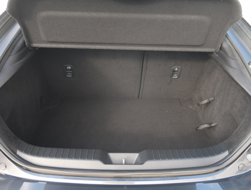 Mazda 3, 2021