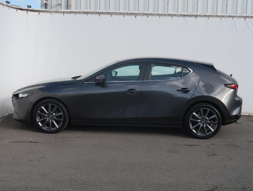 Mazda 3, 2021