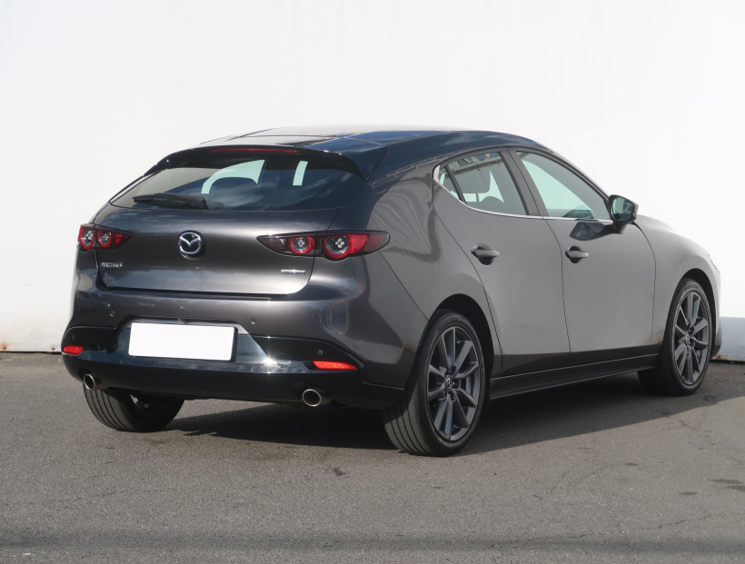 Mazda 3, 2021