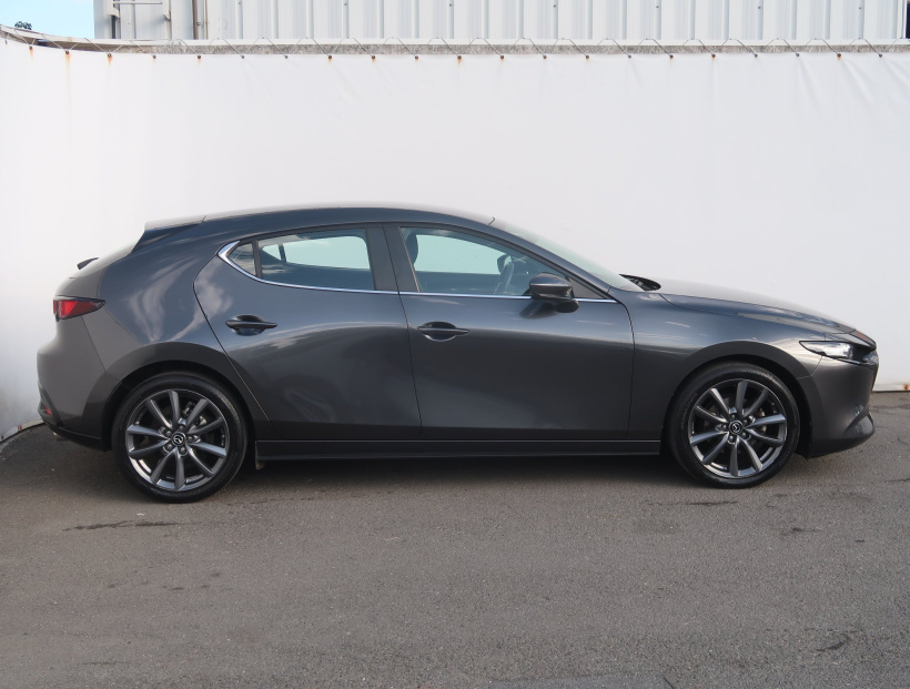 Mazda 3, 2021