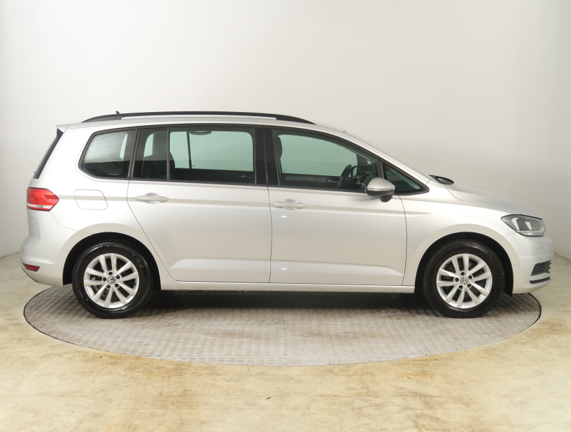 Volkswagen Touran, 2019
