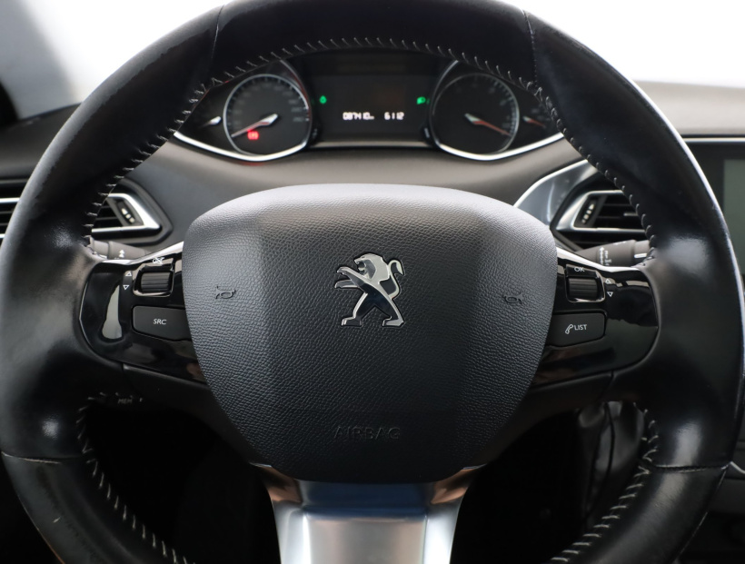 Peugeot 308, 2015