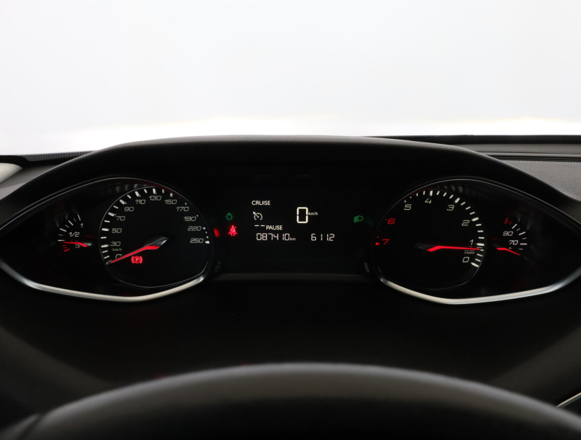 Peugeot 308, 2015