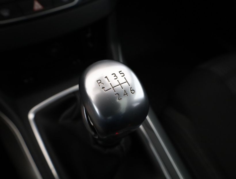 Peugeot 308, 2015