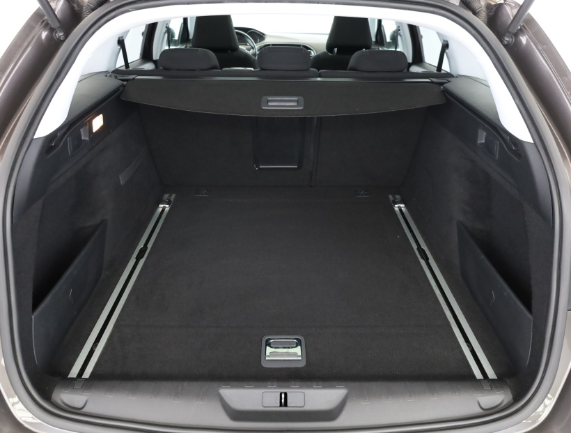 Peugeot 308, 2015