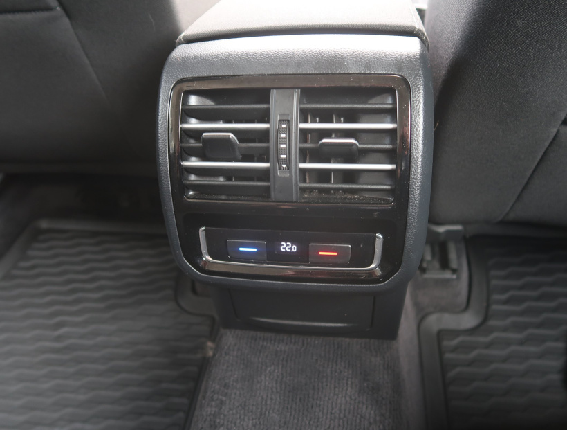 Volkswagen Passat, 2015