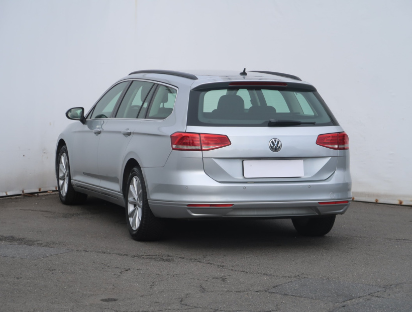 Volkswagen Passat, 2015