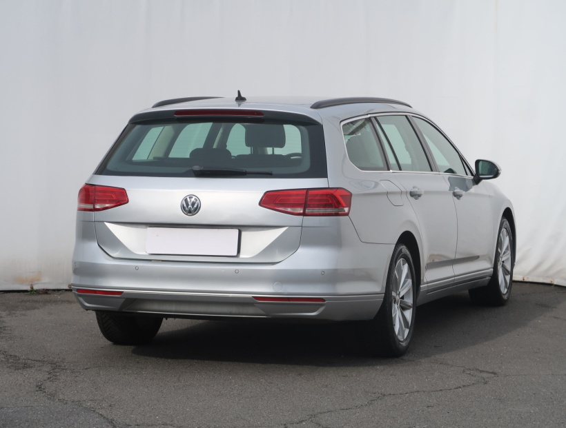 Volkswagen Passat, 2015