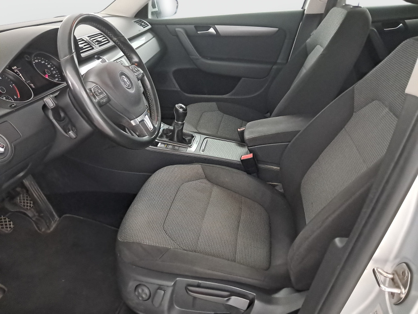 Volkswagen Passat, 2012