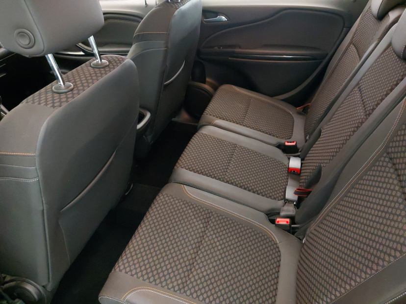 Opel Zafira, 2019