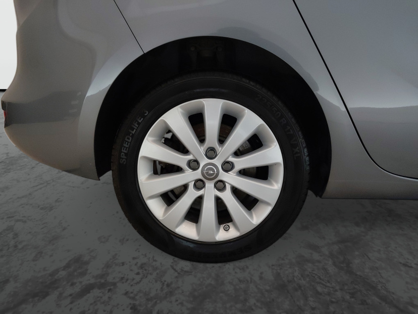 Opel Zafira, 2019