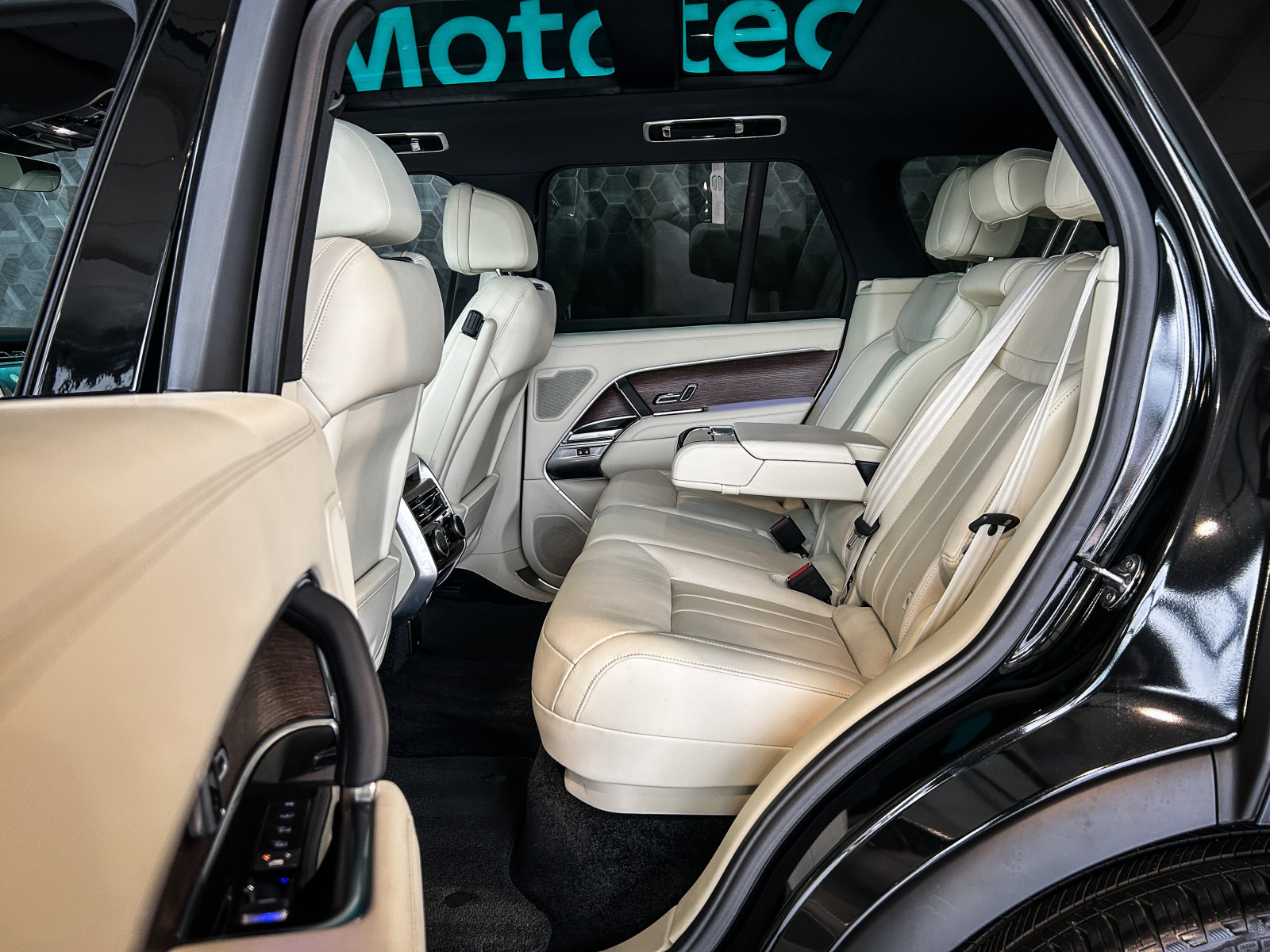Land Rover Range Rover - 2025