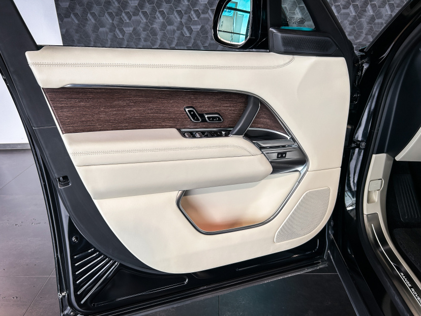 Land Rover Range Rover, 2025