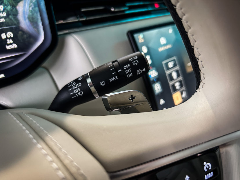 Land Rover Range Rover, 2025