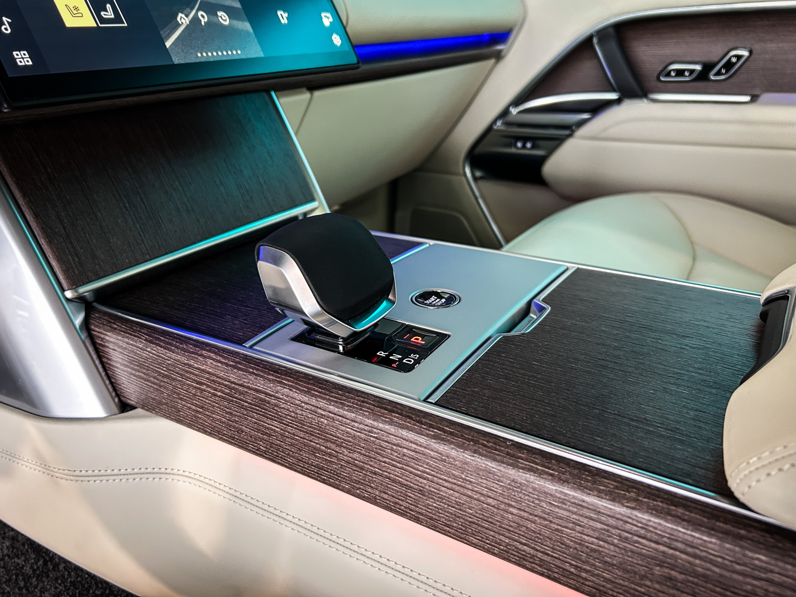 Land Rover Range Rover - 2025