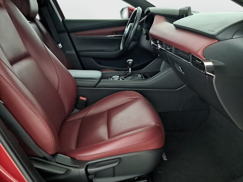 Mazda 3, 2020