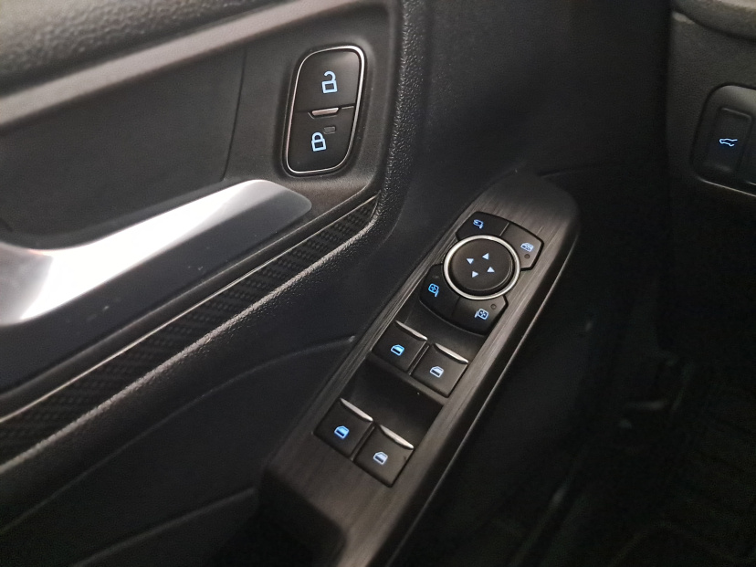 Ford Kuga, 2023