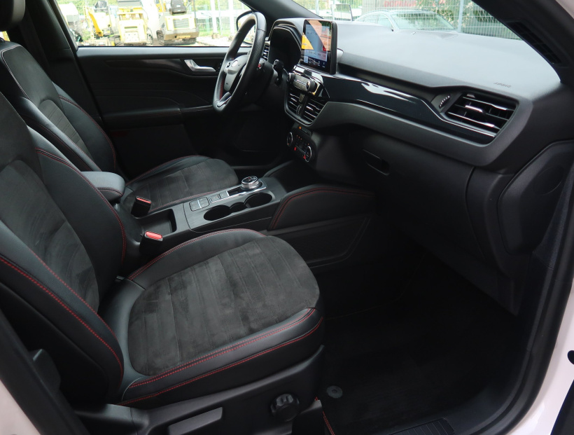 Ford Kuga, 2023