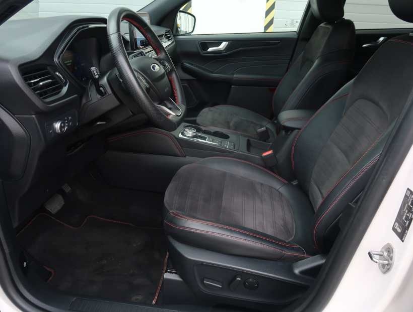 Ford Kuga, 2023