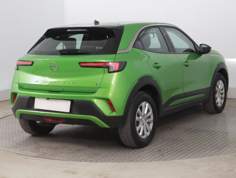 Opel Mokka-e, 2022