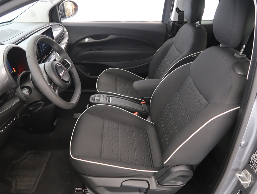 Fiat 500e, 2023