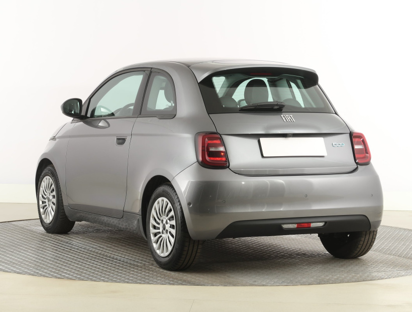 Fiat 500e, 2023