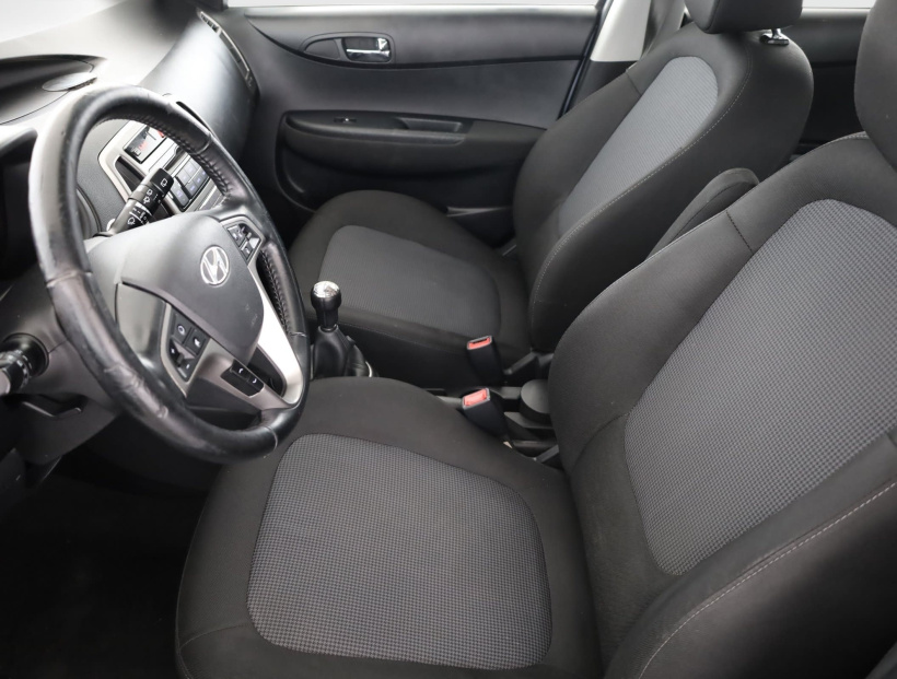 Hyundai i20, 2012