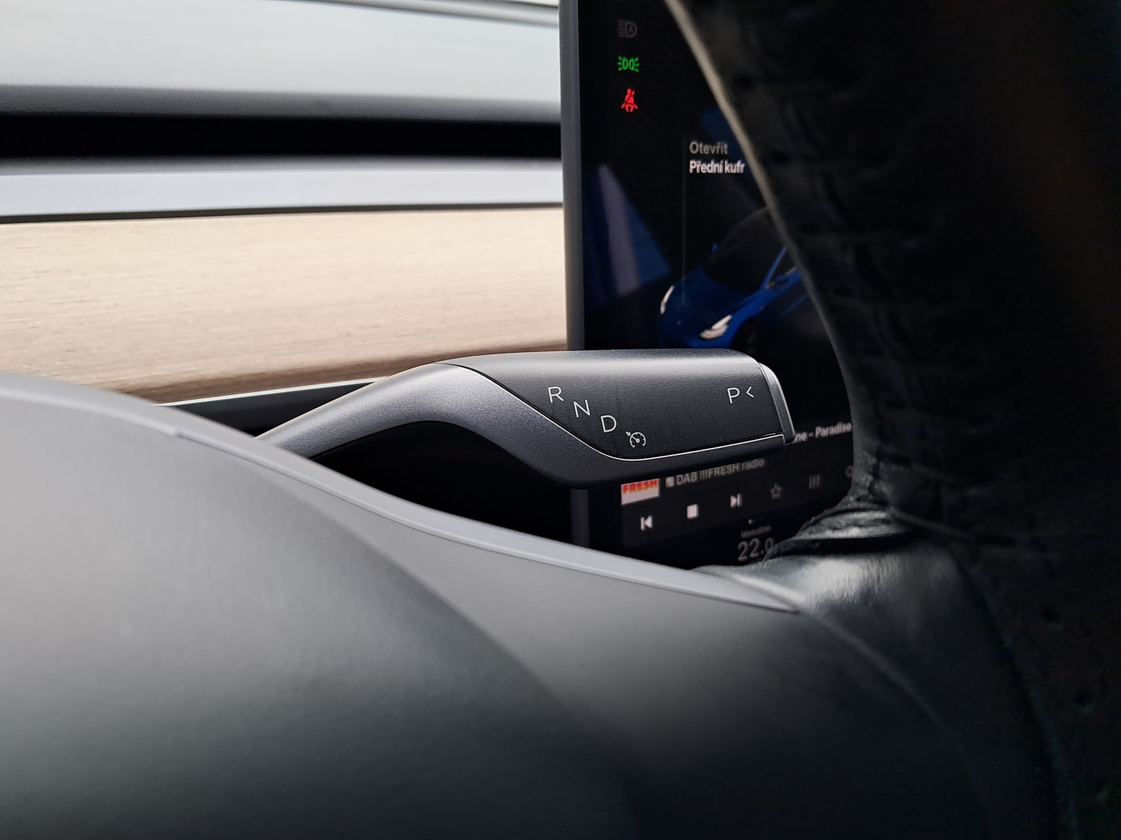 Tesla Model 3 Long Range AWD – fotografie 18