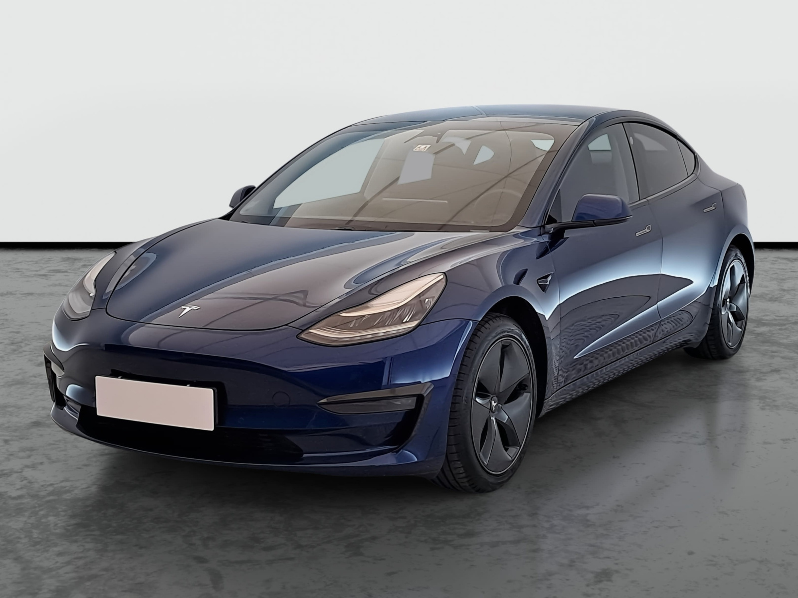 Tesla Model 3 Long Range AWD – fotografie 3