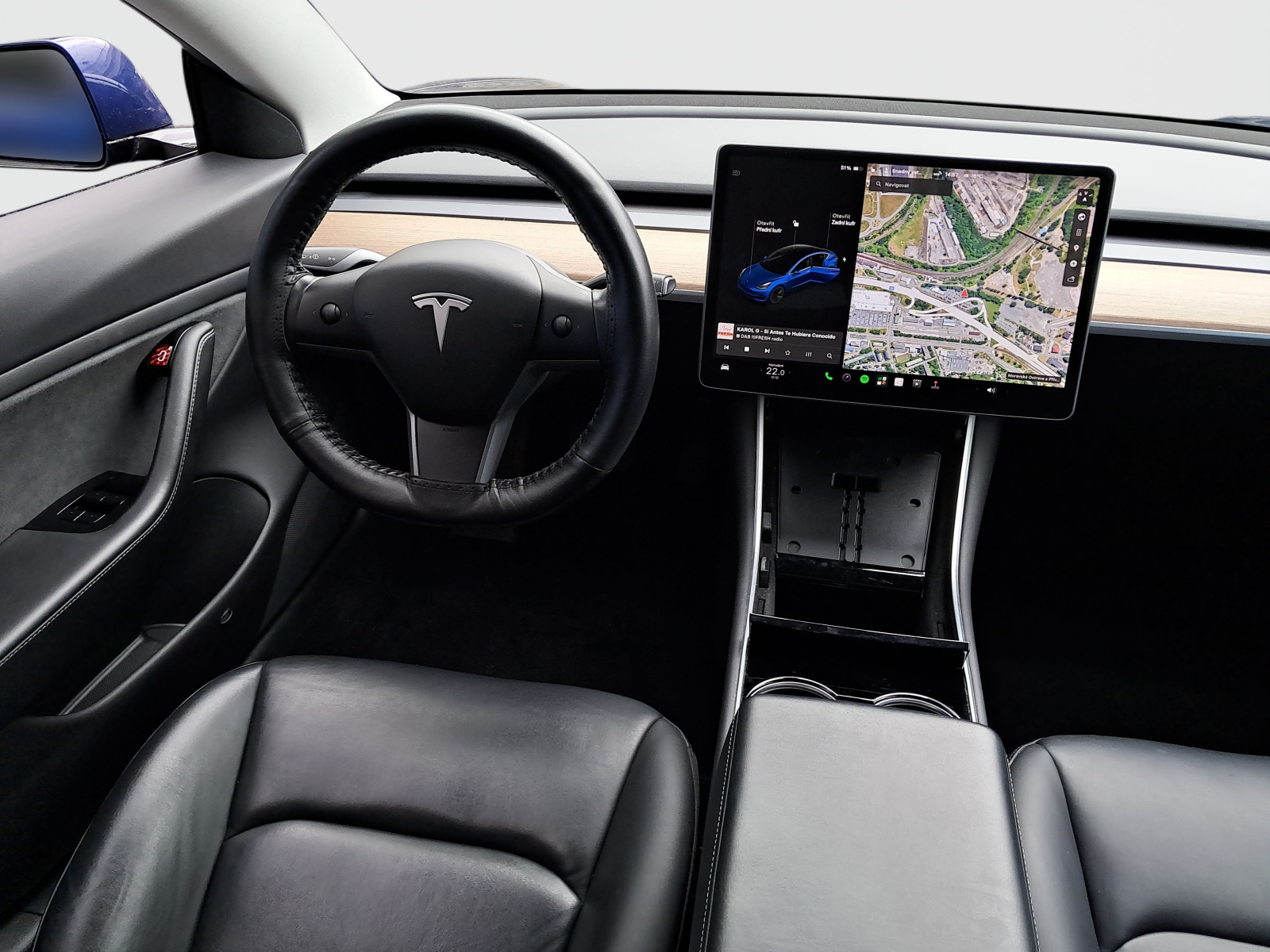 Tesla Model 3 Long Range AWD – fotografie 9