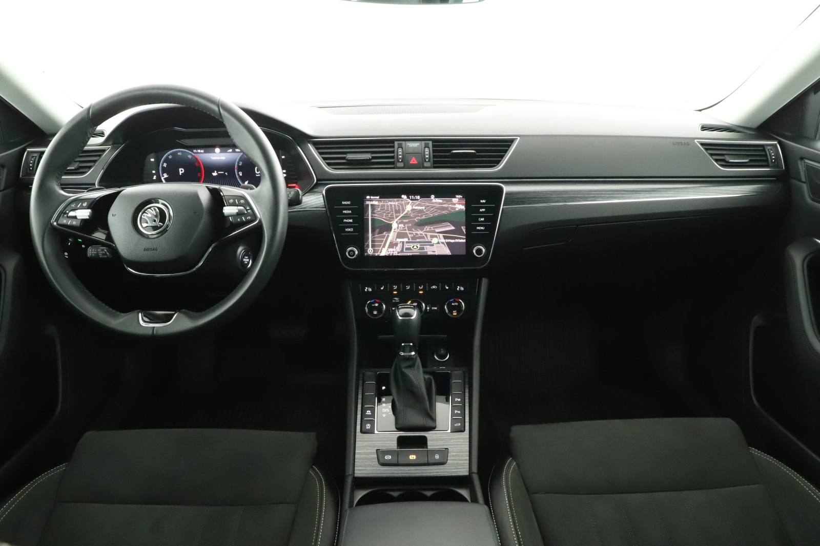 Škoda Superb - 2024