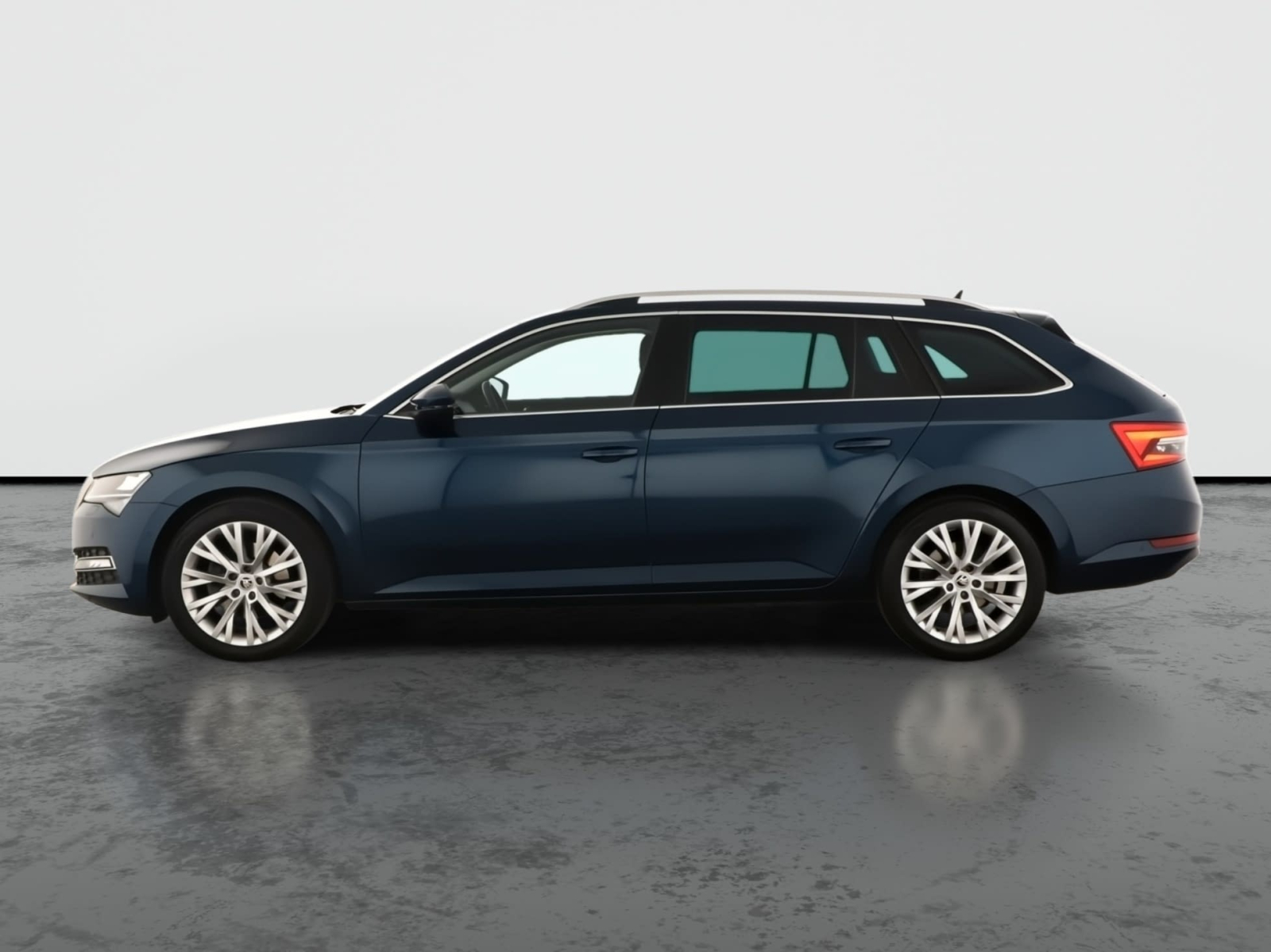 Škoda Superb - 2024